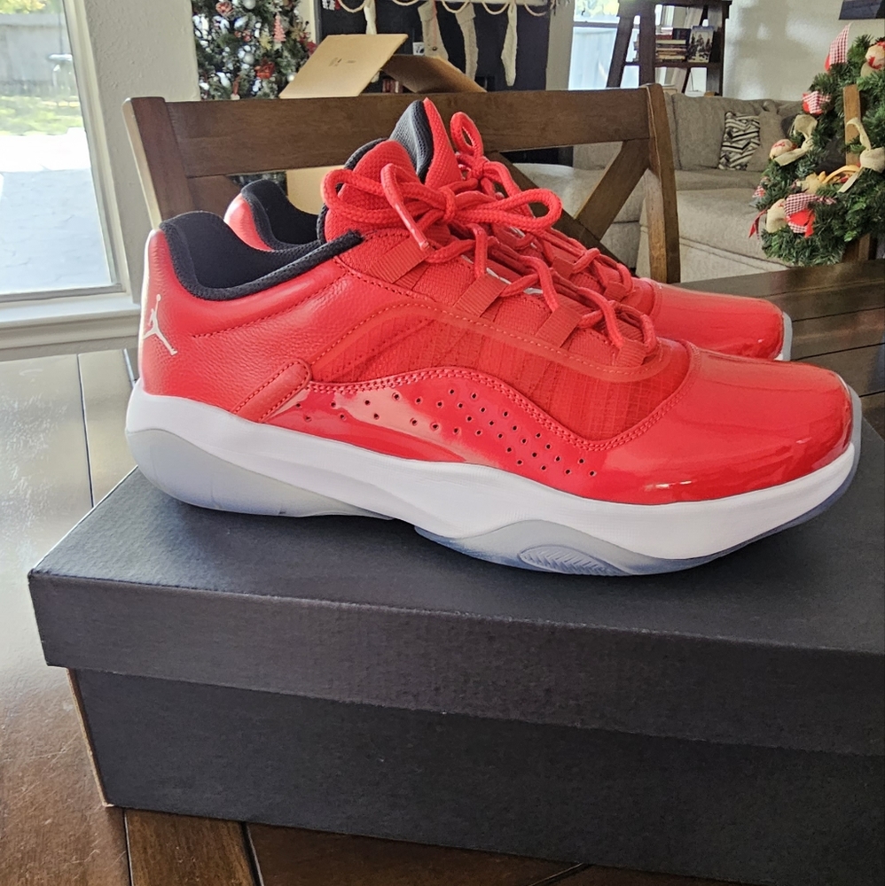 10.5 Air Jordan 11 CMFT Low
